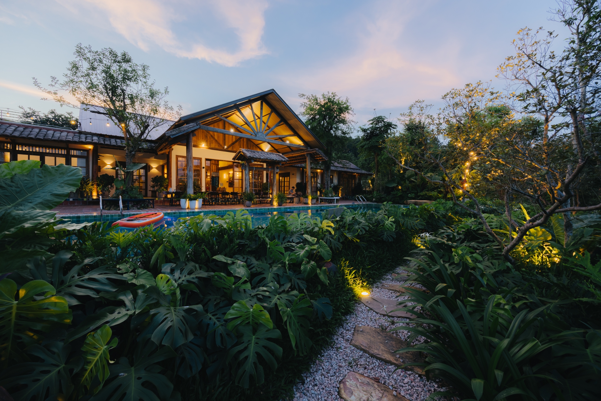 Đèn vườn của LeeHa Cottage