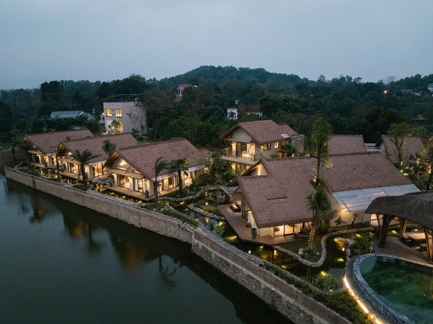 Hillstay Chương Mỹ bố trí đèn cho cảnh quan sân vườn